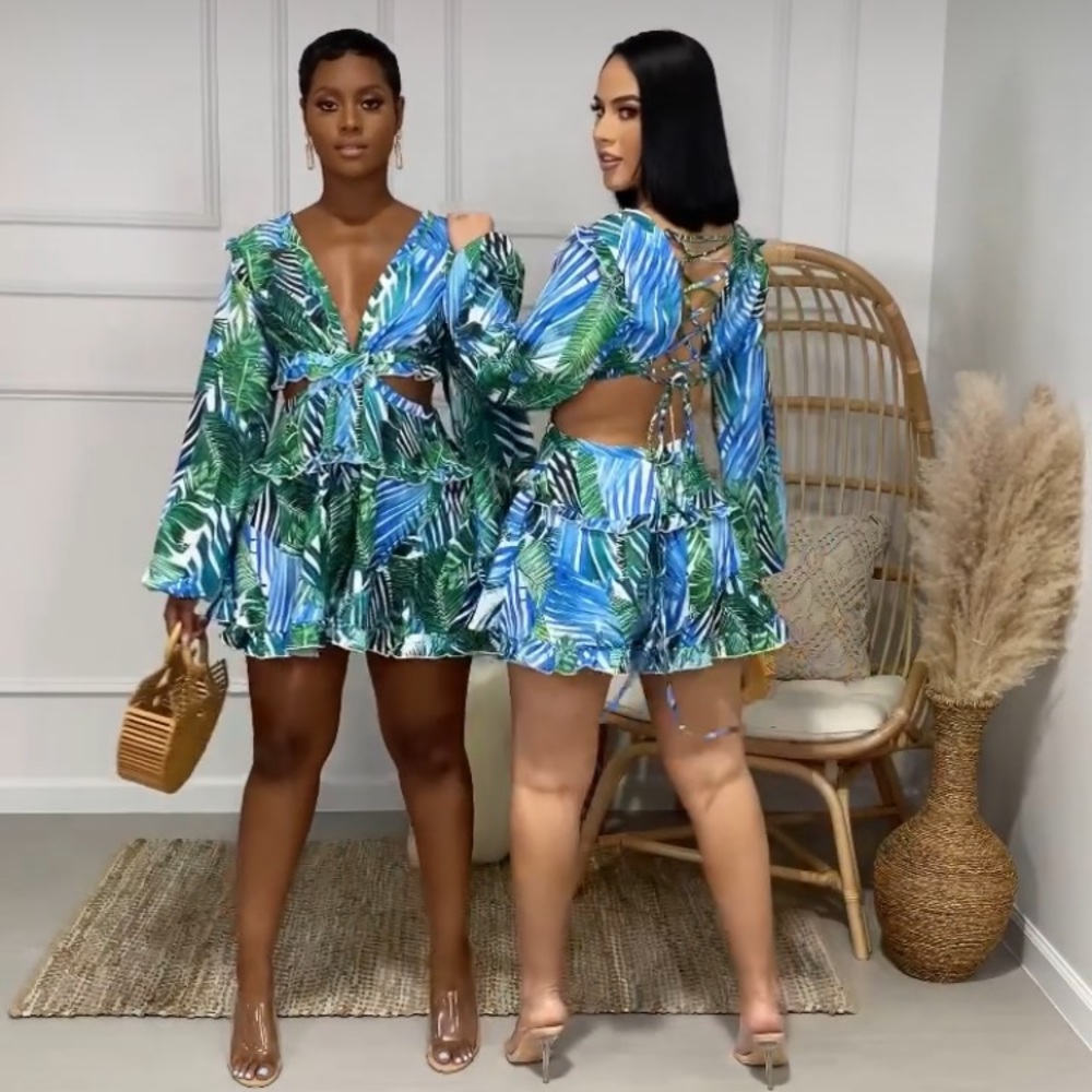 Two sizes small and medium. Still in package. Never opened. Jungle green color